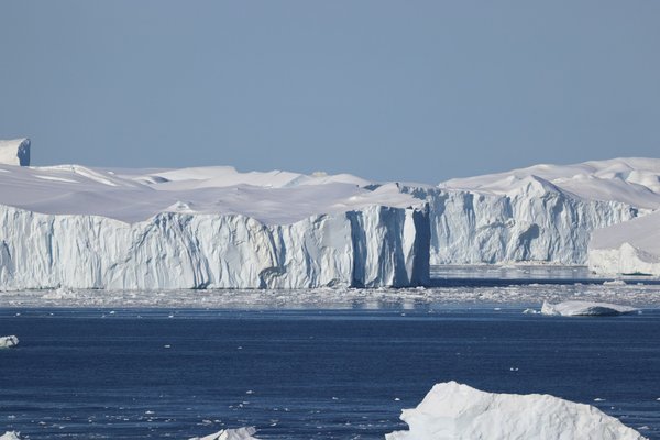 Comment organiser une croisière pour explorer les fjords glacés de l'Antarctique?